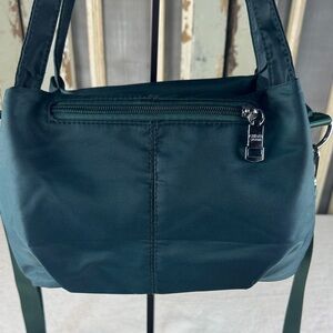 Chibao Multi-Pocket Casual Crossbody Purse Green Waterproof Nylon Shoulder Bag